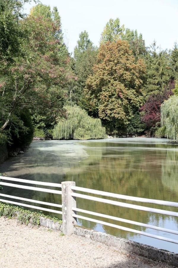 罗宾逊酒店 Mezieres-sur-Oise 外观 照片